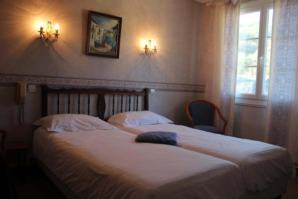Logis Hotel Les Cimes Argeles-Gazost ภายนอก รูปภาพ