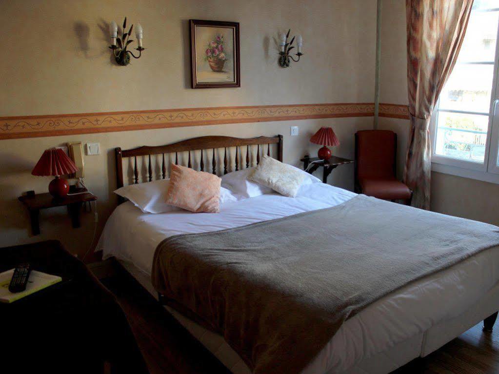Logis Hotel Les Cimes Argeles-Gazost ภายนอก รูปภาพ